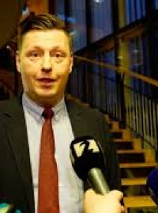 Höskuldur þórhallsson Höskuldur þórhallsson
