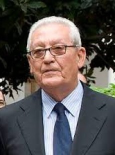 Rafael Escuredo Rodríguez