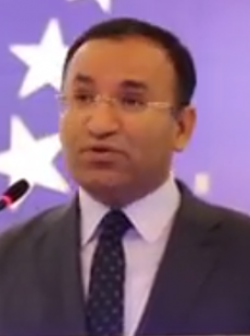 Bekir Bozdağ