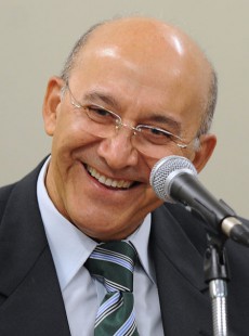 Confúcio Moura