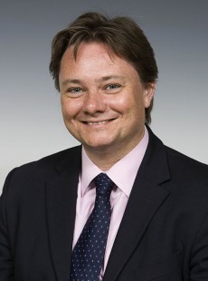 Iain Wright