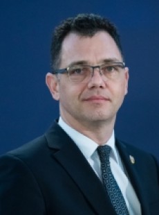 ştefan-radu Oprea ştefan-radu Oprea