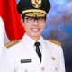 Reydonnyzar Moenek